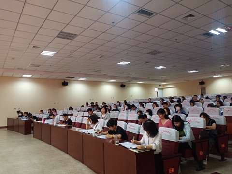 食品工程系舉辦“互聯(lián)網(wǎng)+”大學(xué)生創(chuàng)新創(chuàng)業(yè)比賽評(píng)審會(huì)，激發(fā)青年學(xué)子創(chuàng)新活力
